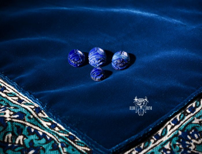 Picture of engraved lapis lazuli scarab gemstone