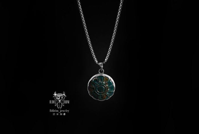 Picture of Lotus Bloodstone Necklace