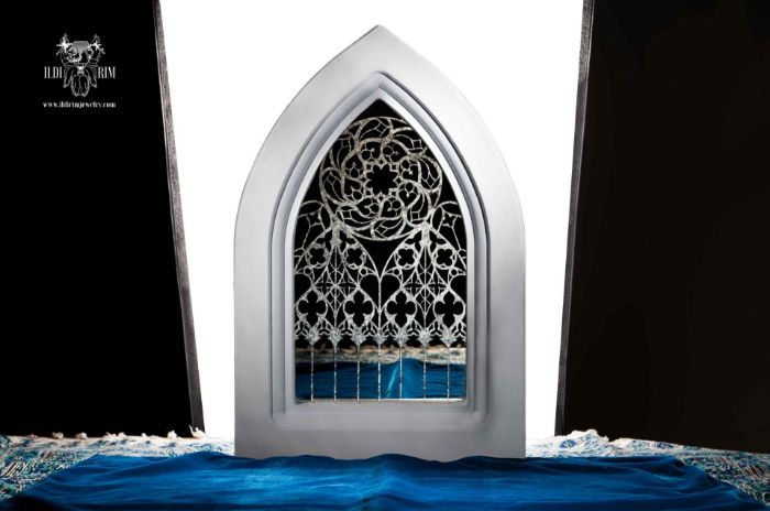 Picture of Antique Gothic mirror