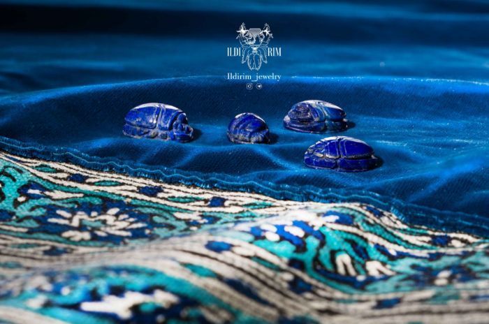 Picture of Engraved lapis lazuli scarab (Kheper) gemstone