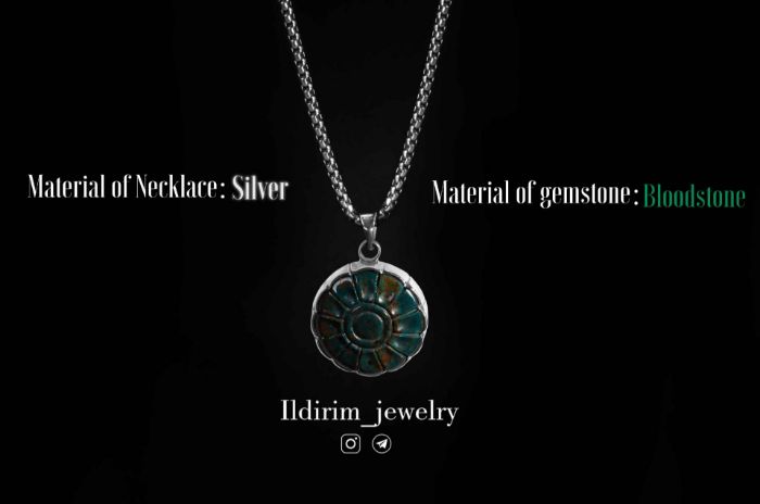 Picture of Lotus Necklace Model A