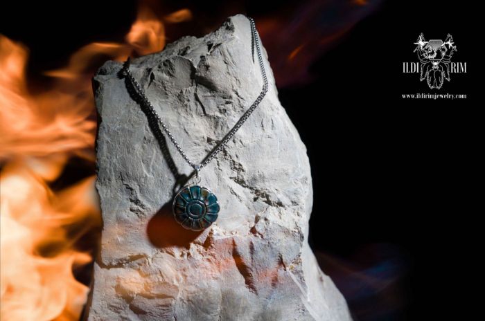 Picture of Lotus Necklace Model A