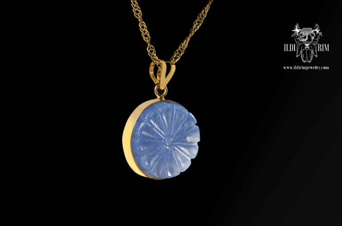 Picture of Lotus Necklace Model B